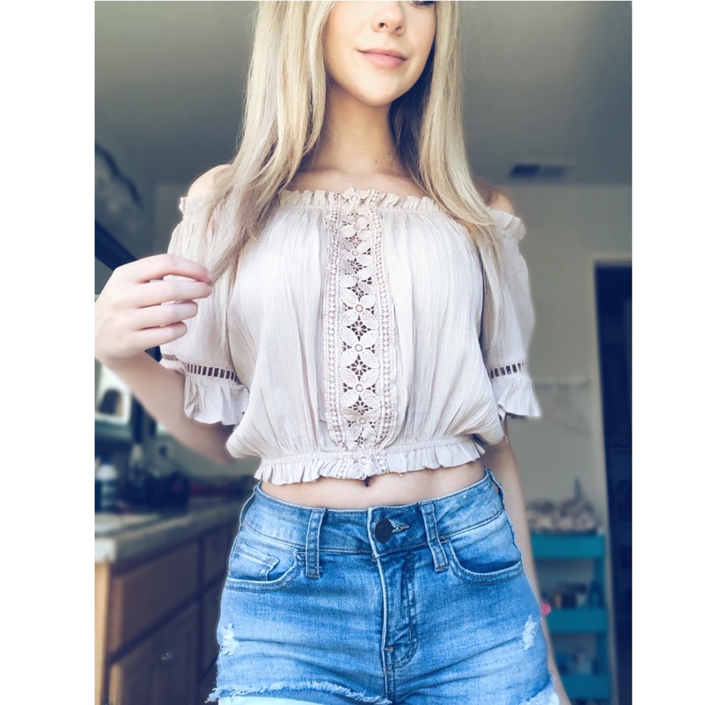 ❌SOLD❌ Off-the-Shoulder Tan/Beige Crop Top